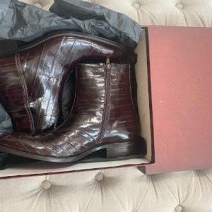 Brand new Mezlan Eel skin boots
